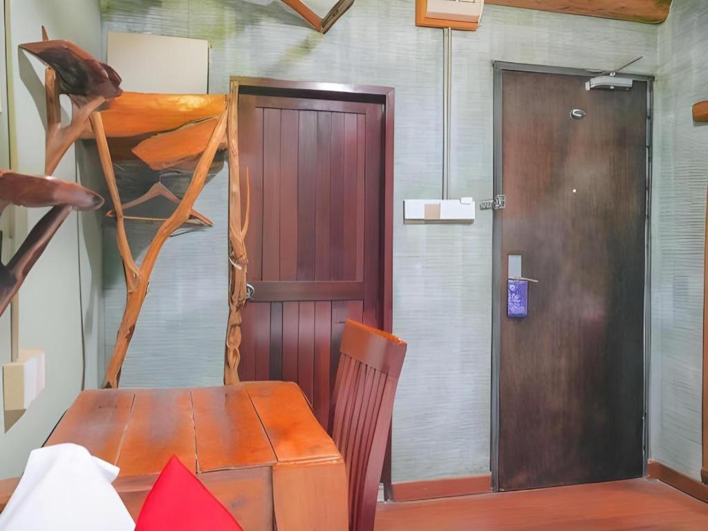900 Inn Bintulu Esterno foto